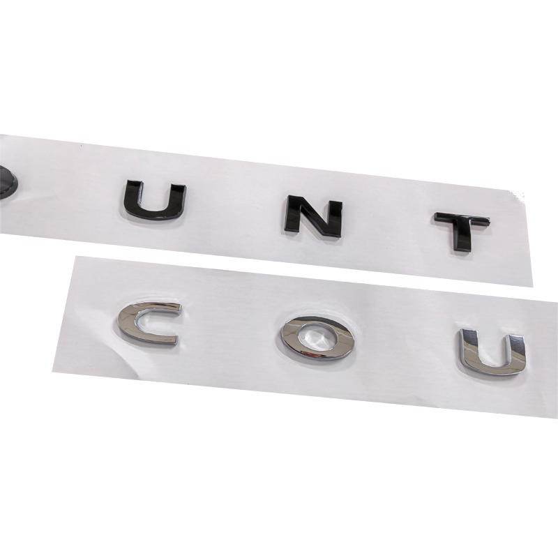 Emblema 3D ABS Cromado Preto C - Men Accessories Logo avaliação e preço